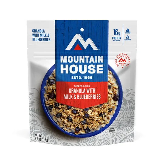 Mountain House Granola with Milk and Blueberries Pouch
